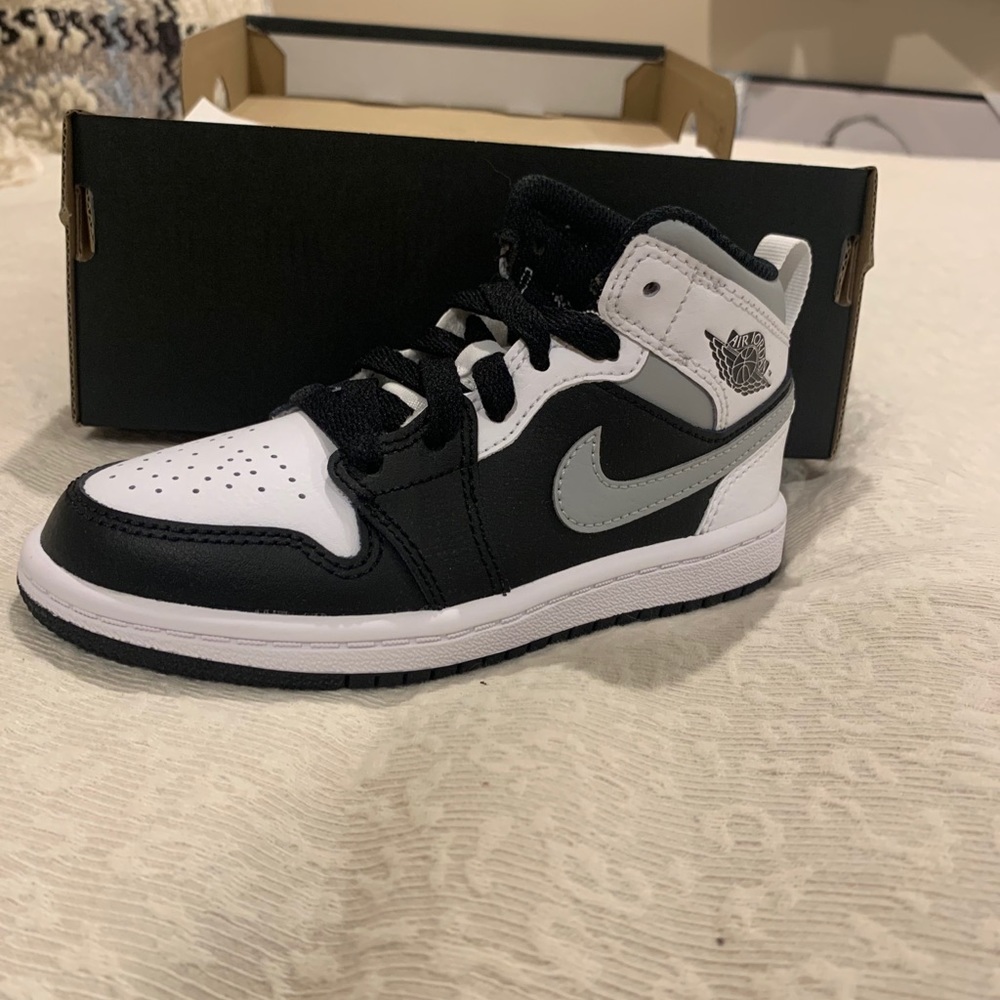 Jordan 1 MID (PS)